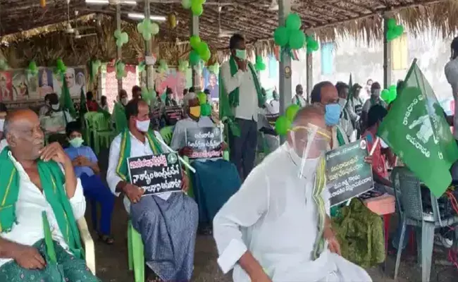 రాజధానిగా అమరావతినే కొనసాగించాలి : రైతులు రాజధానిగా అమరావతినే కొనసాగించాలి : రైతులు