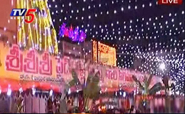 చరిత్రలో తొలిసారి భక్తులు లేకుండా తోలేళ్ల ఉత్సవం