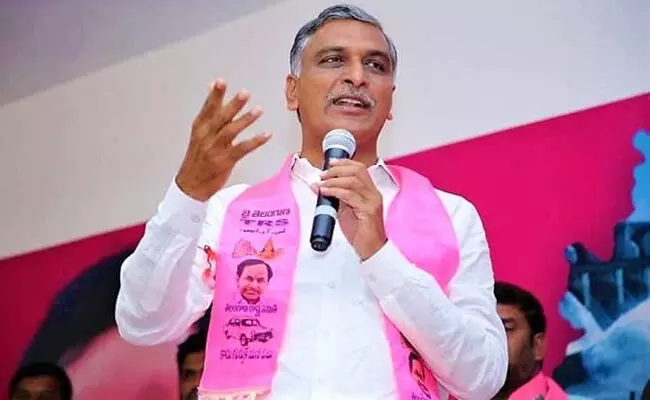 కాలిపోయే మోటార్లు కావాలా.? బావి దగ్గర మీటర్లు కావాలా? : మంత్రి హరీష్ రావు కాలిపోయే మోటార్లు కావాలా.? బావి దగ్గర మీటర్లు కావాలా? : మంత్రి హరీష్ రావు