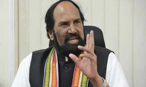 ఆ ఇద్దరు నాటకాలాడుతున్నారు : టీపీసీసీ చీఫ్ ఉత్తమ్ ఆ ఇద్దరు నాటకాలాడుతున్నారు : టీపీసీసీ చీఫ్ ఉత్తమ్