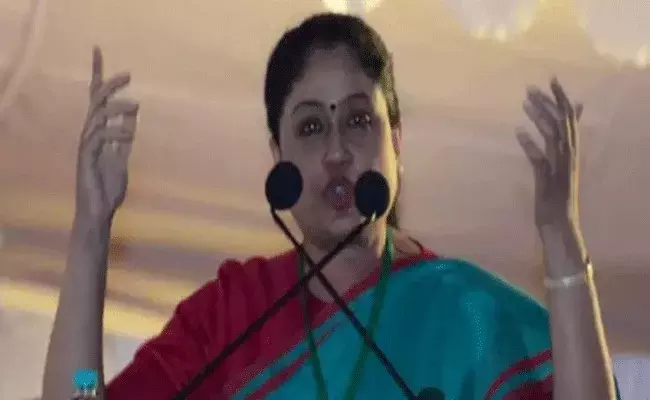 రాములమ్మ సొంతగూటికి చేరనుందా..? రాములమ్మ సొంతగూటికి చేరనుందా..?