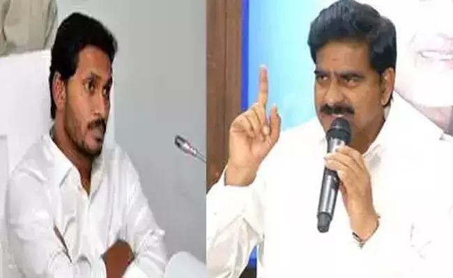 హైదరాబాద్కు బస్సులు నడపలేని వాళ్లు రాష్ట్రాన్ని పాలిస్తారా? : దేవినేని ఉమ హైదరాబాద్కు బస్సులు నడపలేని వాళ్లు రాష్ట్రాన్ని పాలిస్తారా? : దేవినేని ఉమ