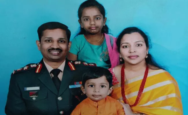 యాదాద్రి జిల్లా ట్రైనీ కలెక్టర్గా సంతోషి నియామకం యాదాద్రి జిల్లా ట్రైనీ కలెక్టర్గా సంతోషి నియామకం