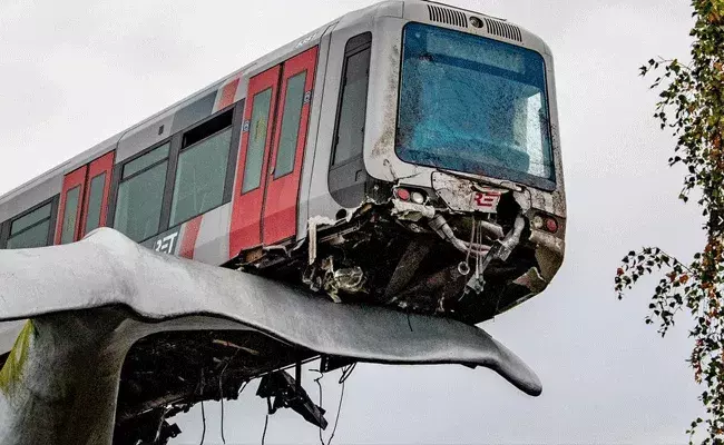 అదృష్టం బావుంది.. లేకపోతే అంతే సంగతులు అదృష్టం బావుంది.. లేకపోతే అంతే సంగతులు