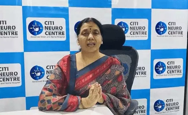 రాజశేఖర్ కోలుకుంటున్నారు: జీవిత రాజశేఖర్ కోలుకుంటున్నారు: జీవిత
