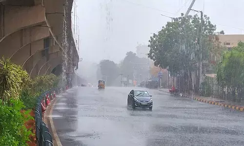 Hyderabad Rain : హైదరాబాద్ లోని పలు ప్రాంతాల్లో వర్షం..!