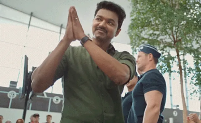 రాజకీయాల్లోకి హీరో విజయ్.. పార్టీ పేరు..? రాజకీయాల్లోకి హీరో విజయ్.. పార్టీ పేరు..?