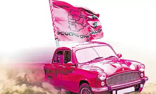 చివర్లో యాక్సిలేటర్ తొక్కినా దుబ్బాకను చేరుకోలేకపోయిన కారు