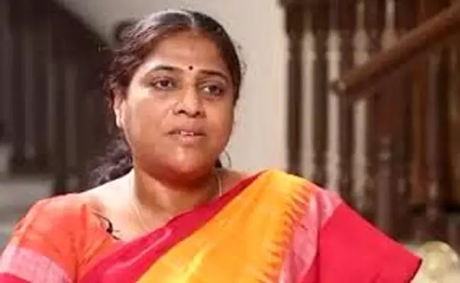 ఎమ్మెల్యే శ్రీదేవి, పోచం మురళీధర్రెడ్డి వర్గాల మధ్య ఘర్షణ ఎమ్మెల్యే శ్రీదేవి, పోచం మురళీధర్రెడ్డి వర్గాల మధ్య ఘర్షణ