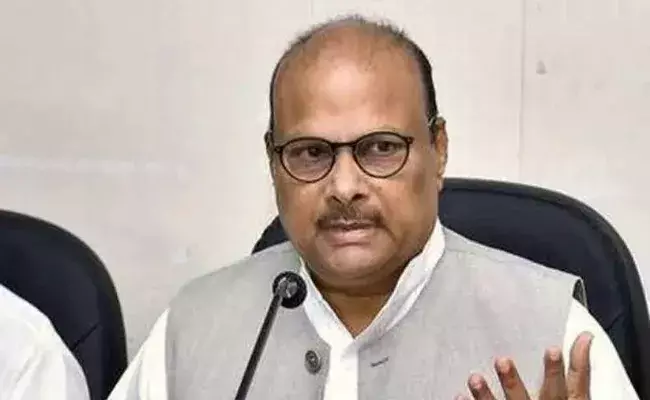 ఏపీ దేవాదాయ శాఖ ఆదేశాలను తప్పుబట్టిన యనమల ఏపీ దేవాదాయ శాఖ ఆదేశాలను తప్పుబట్టిన యనమల