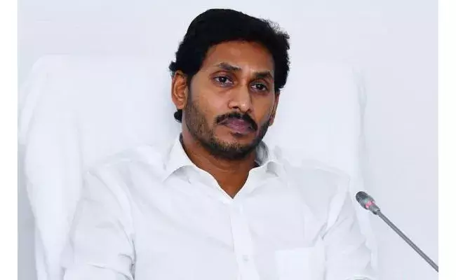 ఏపీలో ఉంటున్న ఒక్కొక్కరి తలపై రూ. 70 వేల అప్పు! ఏపీలో ఉంటున్న ఒక్కొక్కరి తలపై రూ. 70 వేల అప్పు!