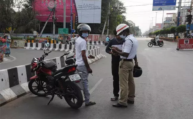 ఏపీలో వాహనదారుల ఆవేదన