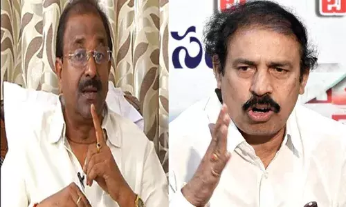 సోమువీర్రాజుకు అసలు మానవత్వం ఉందా? : సీపీఐ రామకృష్ణ సోమువీర్రాజుకు అసలు మానవత్వం ఉందా? : సీపీఐ రామకృష్ణ