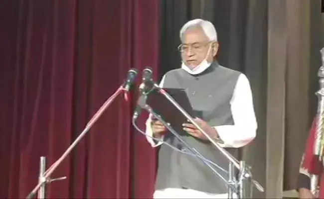 బీహార్ : కొలువు దీరిన నితీష్ కొత్త సర్కార్‌