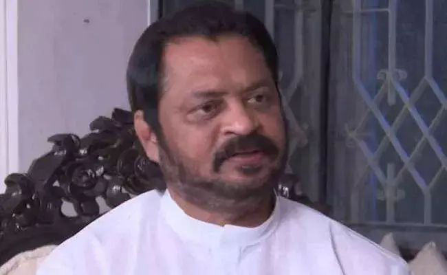 వైసీపీపై మాజీ ఎంపీ హర్షకుమార్ సంచలన వ్యాఖ్యలు వైసీపీపై మాజీ ఎంపీ హర్షకుమార్ సంచలన వ్యాఖ్యలు