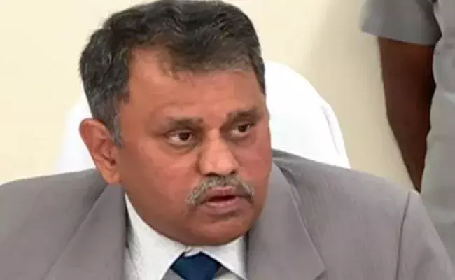 మరోసారి ఏపీ హైకోర్టును ఆశ్రయించే యోచనలో ఏపీ ఎన్నికల కమిషన్ మరోసారి ఏపీ హైకోర్టును ఆశ్రయించే యోచనలో ఏపీ ఎన్నికల కమిషన్