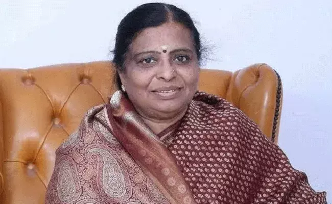 టీడీపీ జాతీయ ఉపాధ్యక్షురాలు మృతిపట్ల చంద్రబాబు, లోకేష్ సంతాపం టీడీపీ జాతీయ ఉపాధ్యక్షురాలు మృతిపట్ల చంద్రబాబు, లోకేష్ సంతాపం