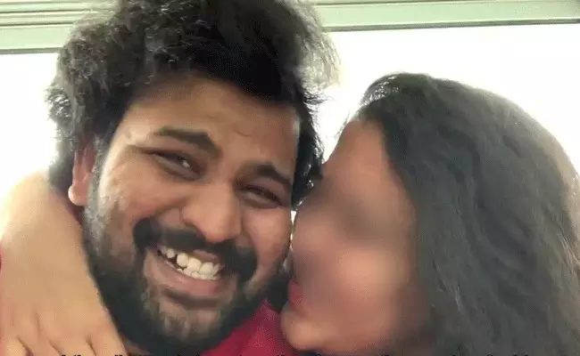 ప్రియురాలు మోసం చేసిందని కెనడాలో సూసైడ్ చేసుకున్న ప్రణయ్.. అనంతపురం చేరుకున్న మృతదేహం ప్రియురాలు మోసం చేసిందని కెనడాలో సూసైడ్ చేసుకున్న ప్రణయ్.. అనంతపురం చేరుకున్న మృతదేహం