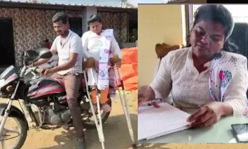 ఆమెకు అంగవైకల్యం అడ్డురాలేదు.. తొమ్మిదేళ్లనుంచి రెండు గ్రామాలకు సర్పంచ్గా.. ఆమెకు అంగవైకల్యం అడ్డురాలేదు.. తొమ్మిదేళ్లనుంచి రెండు గ్రామాలకు సర్పంచ్గా..