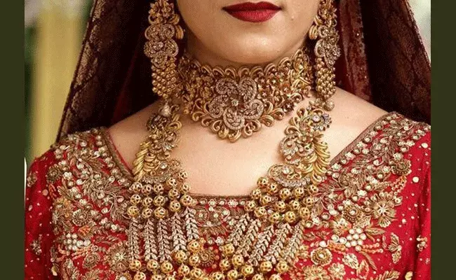 పెరుగుతున్న పసిడి ధర.. పది గ్రాములు.. పెరుగుతున్న పసిడి ధర.. పది గ్రాములు..