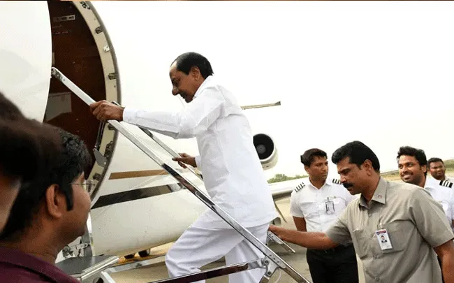 ఇవాళ కాళేశ్వరంలో పర్యటించనున్న సీఎం కేసీఆర్ ఇవాళ కాళేశ్వరంలో పర్యటించనున్న సీఎం కేసీఆర్