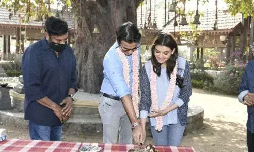 కాజల్ దంపతులకు గ్రాండ్ వెల్కమ్ చెప్పిన చిరు.. కాజల్ దంపతులకు గ్రాండ్ వెల్కమ్ చెప్పిన చిరు..