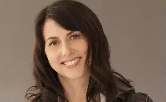 అమ్మా నీకు వందనం.. 4 నెలల్లో 30వేల కోట్లు దానం.. అమ్మా నీకు వందనం.. 4 నెలల్లో 30వేల కోట్లు దానం..