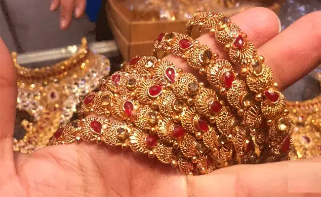 బంగారంపై పెరుగుతున్న ఆశలు