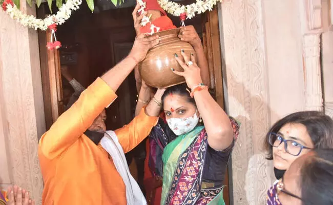 నిజామాబాద్ జిల్లాలో పర్యటించిన ఎమ్మెల్సీ కవిత! నిజామాబాద్ జిల్లాలో పర్యటించిన ఎమ్మెల్సీ కవిత!
