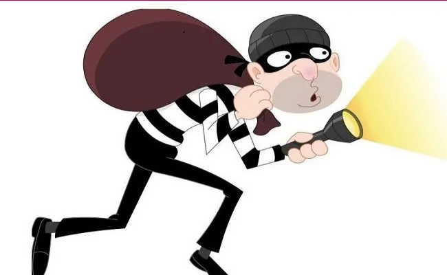 అమరావతిలో చేతివాటం ప్రదర్శిస్తున్న దొంగలు అమరావతిలో చేతివాటం ప్రదర్శిస్తున్న దొంగలు