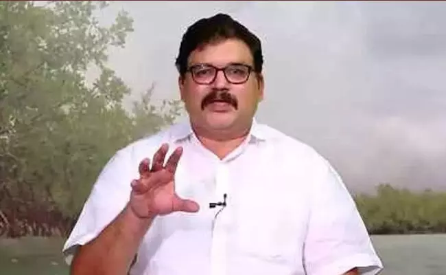 పేదలకు ఇళ్ల పట్టాభిషేకం కాదు.. వైసీపీ నేతలకు కనకాభిషేకం: పట్టాభి పేదలకు ఇళ్ల పట్టాభిషేకం కాదు.. వైసీపీ నేతలకు కనకాభిషేకం: పట్టాభి