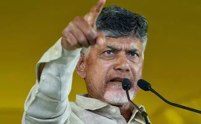 ఎద్దు ఏడ్చిన చోట వ్యవసాయం.. రైతు ఏడ్చిన చోట రాజ్యం నిలవదు: చంద్రబాబు ఎద్దు ఏడ్చిన చోట వ్యవసాయం.. రైతు ఏడ్చిన చోట రాజ్యం నిలవదు: చంద్రబాబు