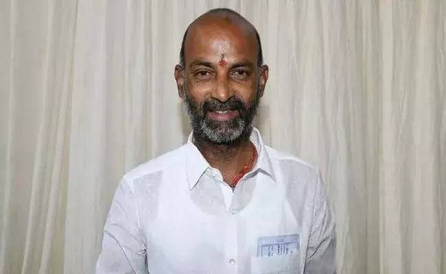 పోలీసు వ్యవస్థపై బండి సంజయ్ కీలక వ్యాఖ్యలు పోలీసు వ్యవస్థపై బండి సంజయ్ కీలక వ్యాఖ్యలు