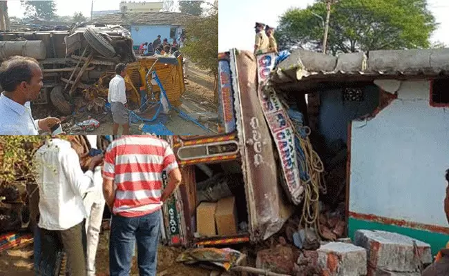 వికారాబాద్ జిల్లాలో ఘోర రోడ్డు ప్రమాదం.. వికారాబాద్ జిల్లాలో ఘోర రోడ్డు ప్రమాదం..