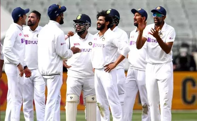 రెండో టెస్ట్ పై పట్టుబిగిస్తున్న రహానె సేన! రెండో టెస్ట్ పై పట్టుబిగిస్తున్న రహానె సేన!