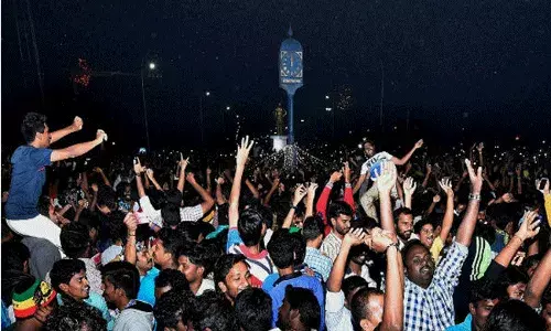 సిటీలో 144 సెక్షన్.. న్యూ ఇయర్ వేడుకలు బంద్ సిటీలో 144 సెక్షన్.. న్యూ ఇయర్ వేడుకలు బంద్