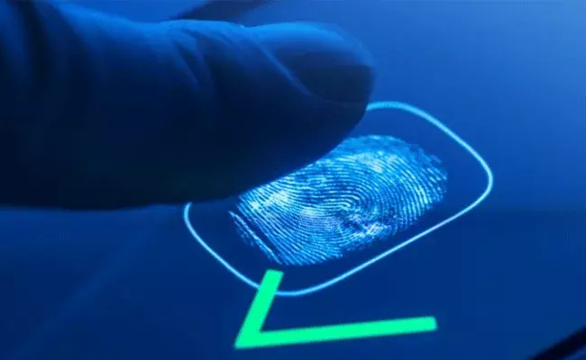 వేలి ముద్రలతో అకౌంట్లో డబ్బులు స్వాహా.. కొత్త రకం మోసం తెరపైకి.. వేలి ముద్రలతో అకౌంట్లో డబ్బులు స్వాహా.. కొత్త రకం మోసం తెరపైకి..