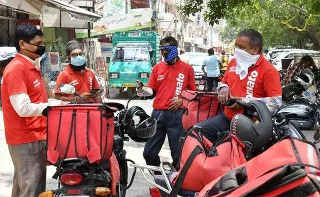 న్యూ ఇయర్ ఎఫెక్ట్ .. జొమాటోకు నిమిషానికి 4,100 ఆర్డర్లు న్యూ ఇయర్ ఎఫెక్ట్ .. జొమాటోకు నిమిషానికి 4,100 ఆర్డర్లు