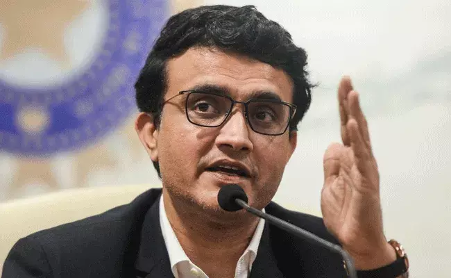 బిసిసిఐ అధ్యక్షుడు సౌరవ్ గంగూలీ గుండెపోటుతో ఆస్పత్రిలో చేరిక