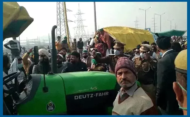 ఢిల్లీ సరిహద్దుల్లో రైతుల పోరాటం.. జనవరి 7న ట్రాక్టర్లతో మార్చ్‌!