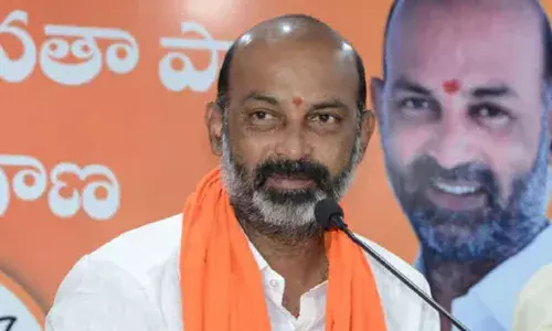 ఎమ్మెల్యే ధర్మారెడ్డి గూండాలతో బీజేపీ కార్యకర్తలపై దాడి చేశారు : బండి సంజయ్ ఎమ్మెల్యే ధర్మారెడ్డి గూండాలతో బీజేపీ కార్యకర్తలపై దాడి చేశారు : బండి సంజయ్