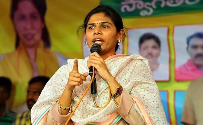 అఖిలప్రియకు ఉస్మానియాలో వైద్య పరీక్షలు చేయించిన జైలు అధికారులు అఖిలప్రియకు ఉస్మానియాలో వైద్య పరీక్షలు చేయించిన జైలు అధికారులు