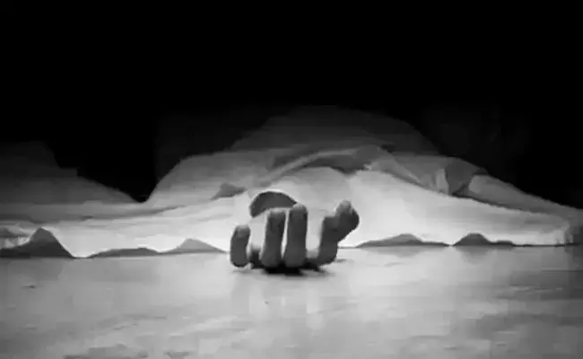 దారుణం.. సంవత్సరం వయస్సున్న కొడుకుతో సహా ఆత్మహత్యచేసుకున్న దంపతులు