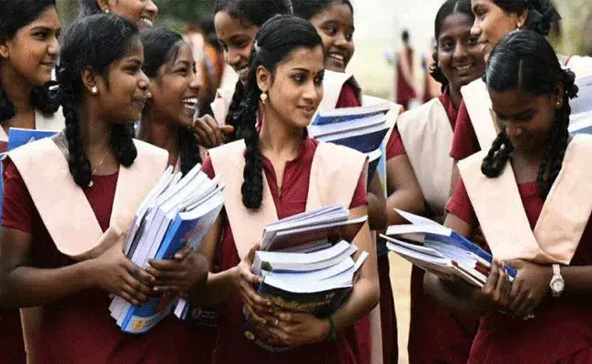 కరోనా వేళ.. పిల్లల్ని బడికి పంపించాలంటే ఈ రూల్స్..