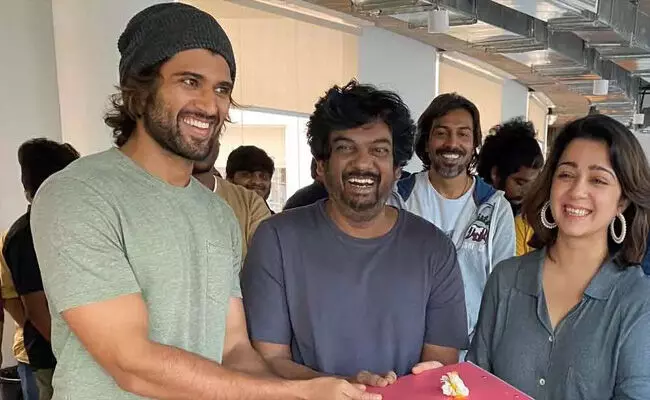 రౌడీ వచ్చేస్తున్నాడోచ్! రౌడీ వచ్చేస్తున్నాడోచ్!