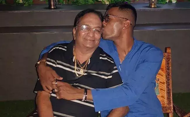 తండ్రి మృతి పట్ల హార్దిక్ పాండ్యా ఎమోషనల్ పోస్ట్! తండ్రి మృతి పట్ల హార్దిక్ పాండ్యా ఎమోషనల్ పోస్ట్!