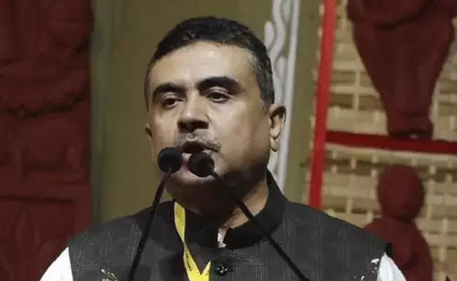 బెంగాల్ అసెంబ్లీ ఎన్నికలు..సువేందు ర్యాలీపై బాంబు దాడి బెంగాల్ అసెంబ్లీ ఎన్నికలు..సువేందు ర్యాలీపై బాంబు దాడి