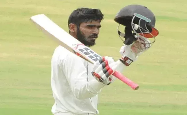 విశాఖకు చెందిన యువ క్రికెటర్కు అద్భుత అవకాశం విశాఖకు చెందిన యువ క్రికెటర్కు అద్భుత అవకాశం