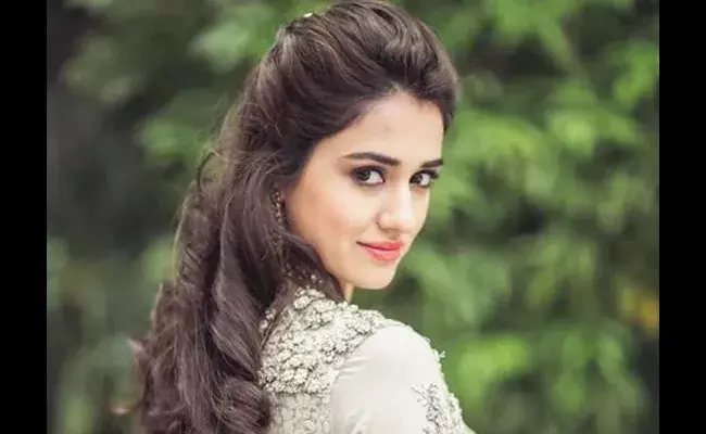 లోఫ‌ర్ హీరోయిన్‌కు బెదిరింపు కాల్స్!