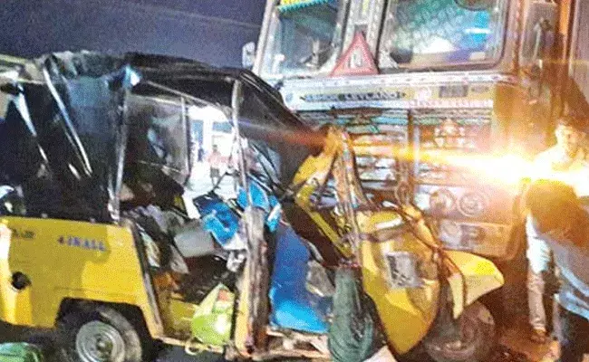 నల్గొండ జిల్లా ప్రమాదంలో పదికి చేరిన మృతుల సంఖ్య నల్గొండ జిల్లా ప్రమాదంలో పదికి చేరిన మృతుల సంఖ్య